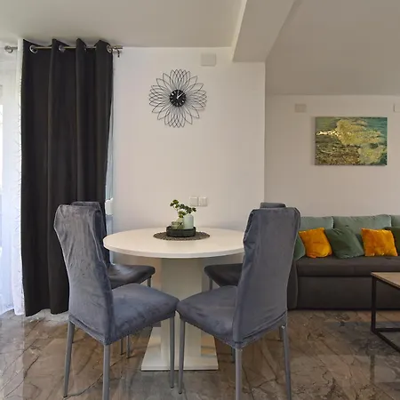 House 2154 Holiday home