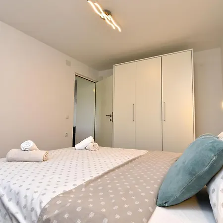 Prázdninový dům House 2154 Fažana